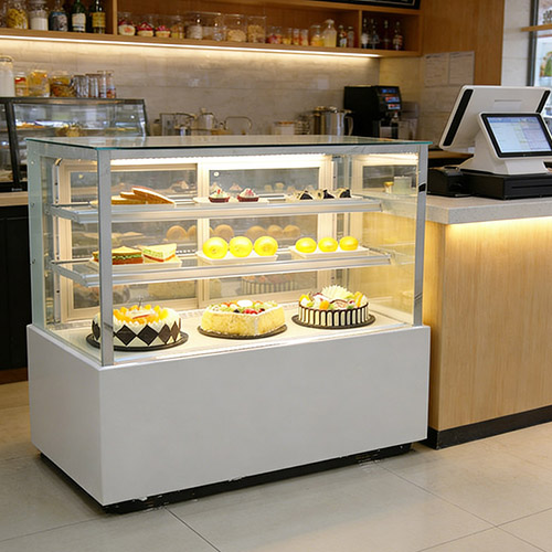 right angle cake display